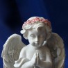 Estatua del ángel rezando