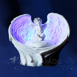 figura ángel iluminada