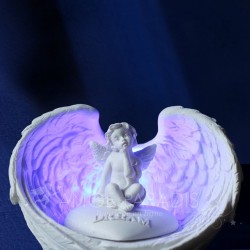 figuras de angeles iluminadas