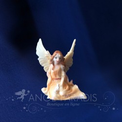 ANGELITO CON UNA PALOMA