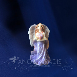 ANGELOT CON COEUR EN SES BRAS