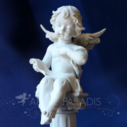 ángel estatuilla casa del mundo