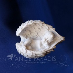 FIGURINE BEBE ENDORMI EN PLUME