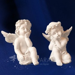 Dos ángeles blancos ayudando