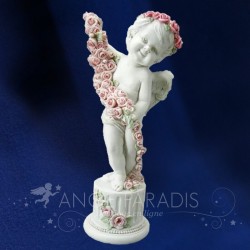 SITUACIÓN DE ANGE Y GUIRLANDA DE FLORES