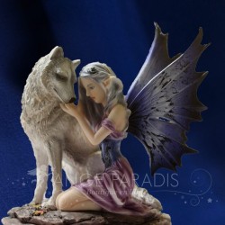 estatuilla de lobos de hadas