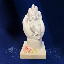 figura de mano de ángel bebé
