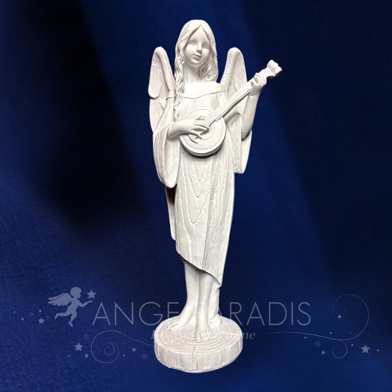 Estatua de ángeles músicos