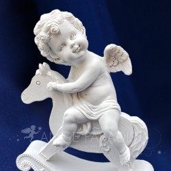 ESTATUILLA DE ÁNGEL CON CABALLO BALANCÍN