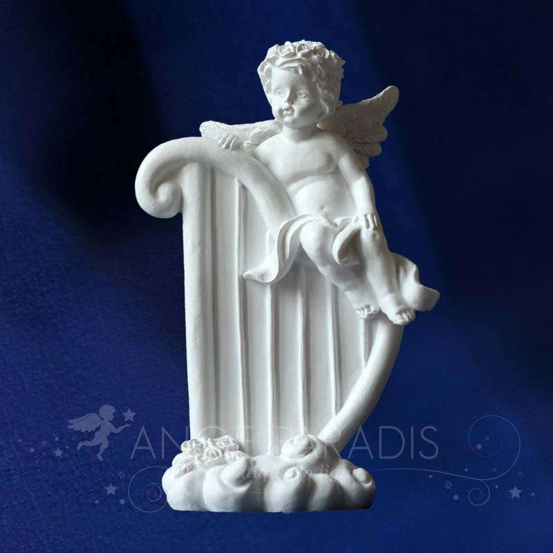 Estatuilla del ángel Arpa