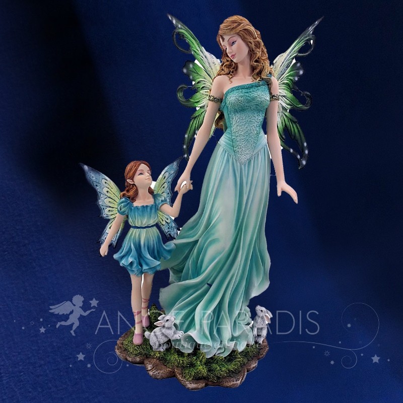 Statuette of Fée and her Child Fée