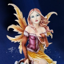 Estatuilla de hada esmeralda