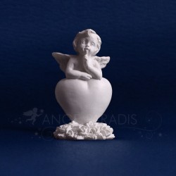 mini ángel con corazón